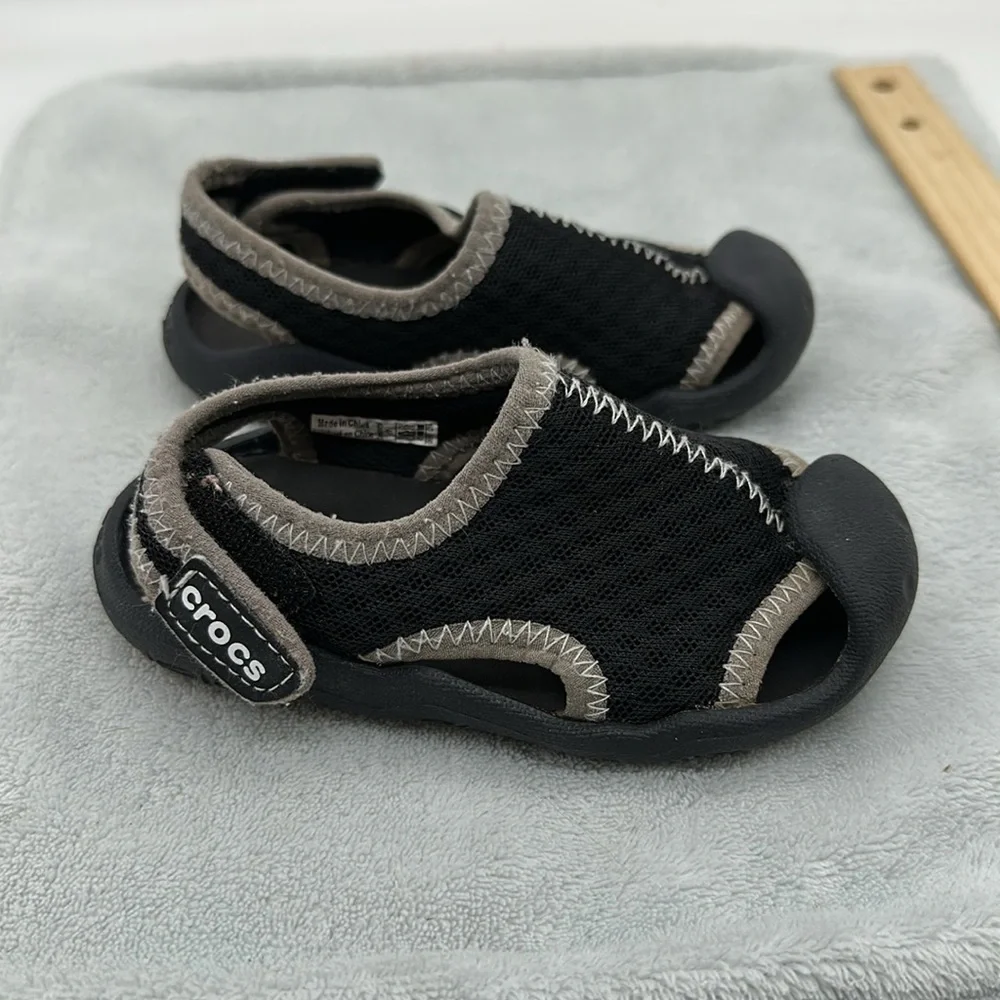 Croc’s Dual Comfort Swift Water Mesh Water Sandals Unisex Size 7